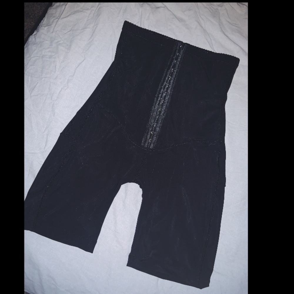 Black adjustable spanx 🖤